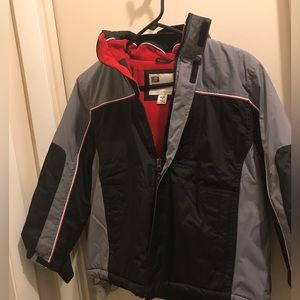 🆕 Boys Faded Glory Medium Coat Black and Gray with Red Interior. NWOT